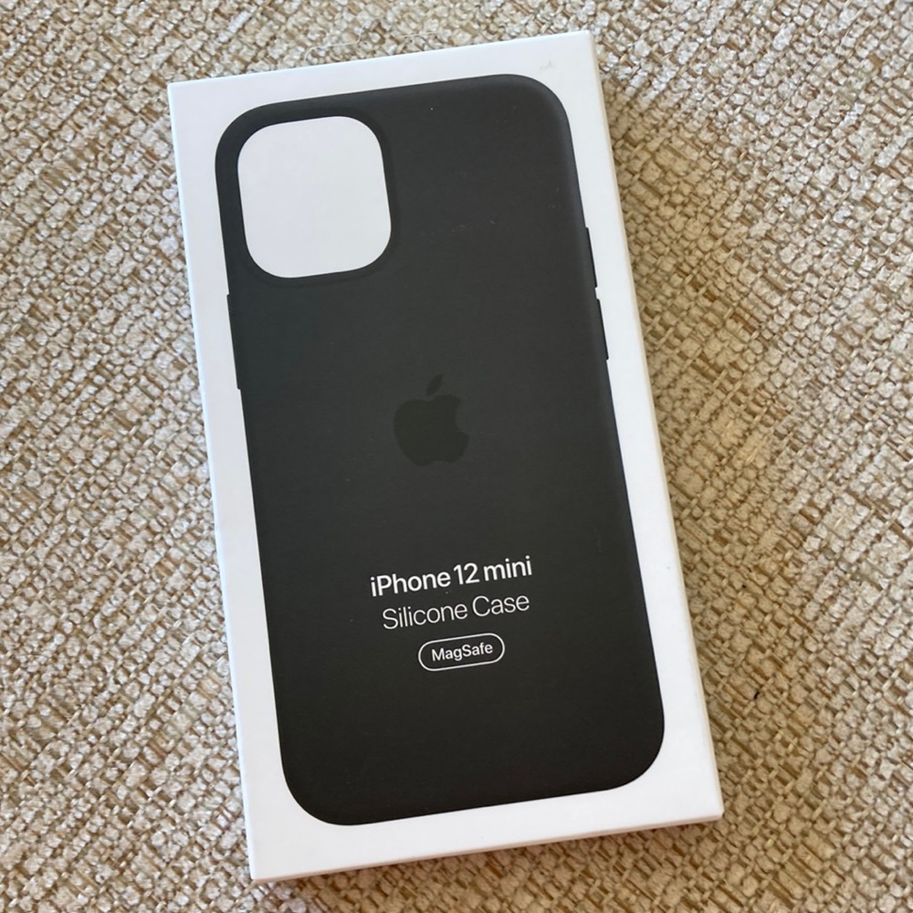 New! Genuine Apple iPhone 12 mini MagSafe case